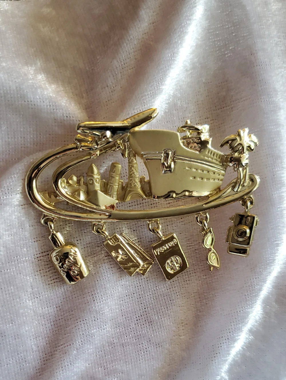 Vintage Gold Tone Cruise & Travel Charm Brooch Signed DANECRAFT